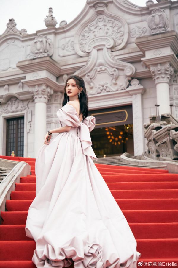 文榮獎紅毯：許凱、任豪、劉浩存、周也、辣目洋子、張予曦、曾黎