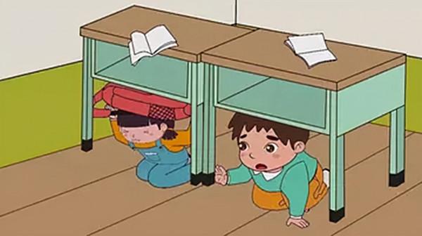 汶川地震時，一張西安“老師救娃”照感動眾人，他們相約5年一見