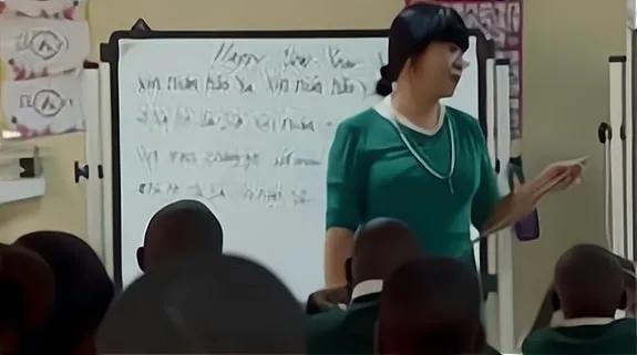 25年前遠嫁非洲的清華才女王麗紅,現在生活得怎樣了? 25年前遠嫁非洲的清華才女王麗紅,現在生活得怎樣了?