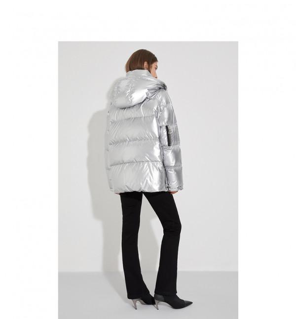 短款羽絨服怎麼搭配好看