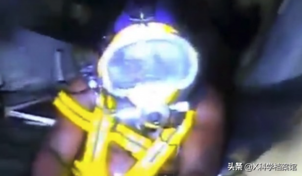 海底求生！一男子被困在海底沉船中，靠一瓶可樂苦撐三天後獲救