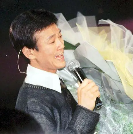 獲得金針獎的九位殿堂級男歌手，他們代表了粵語樂壇的最高成就