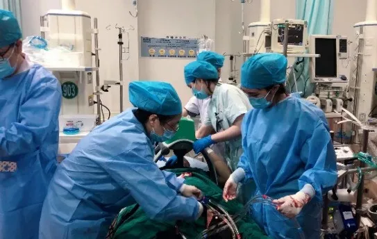 何必把自己逼到“九死一生”？40歲男子急性心梗後痛悔：再也不敢仗著年輕這樣了