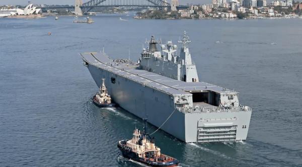 “堪培拉”級兩棲攻擊艦圖集（118圖）