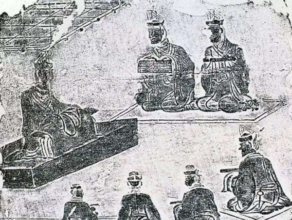 村民偶然挖出18件青銅器,原以為“犯了法”,專家卻獎勵他400塊 村民偶然挖出18件青銅器,原以為“犯了法”,專家卻獎勵他400塊