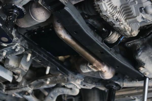 怪獸修車:翻新一輛21萬公里的路虎發現4,老爺子工地拉貨專用車 怪獸修車:翻新一輛21萬公里的路虎發現4,老爺子工地拉貨專用車