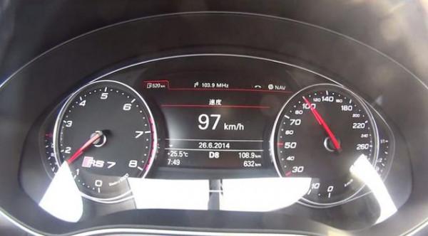 車速達到120km&sol;h時，發動機轉速多少？