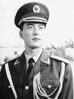 1997年香港迴歸，英國降下國旗後，為何會間隔5秒才升起五星紅旗