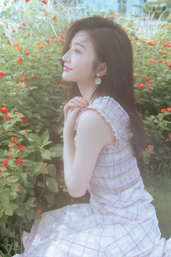 中秋小長假跟著周也歐陽娜娜變身時髦精