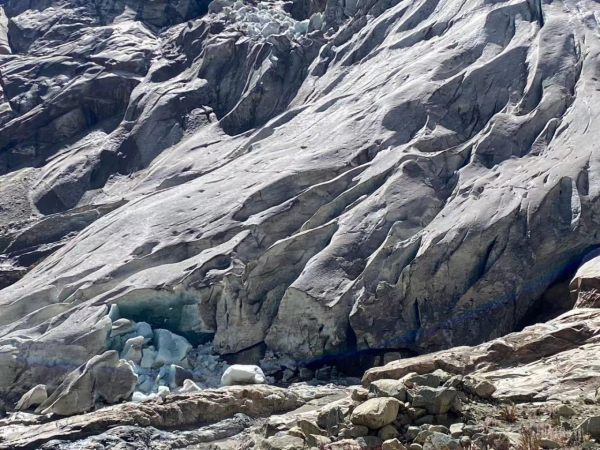 西藏尼屋依嘎冰川旅行記