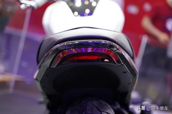 摩博會 | 力帆釋出KPT400拉力車,售價29980起,600V缸巡航亮相 摩博會 | 力帆釋出KPT400拉力車,售價29980起,600V缸巡航亮相