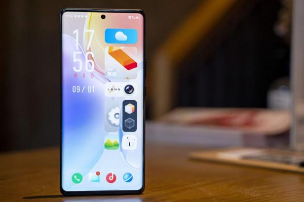華為mate40 Pro與VIVO X70Pro&plus;拍照都能拍月亮，哪一款更好？