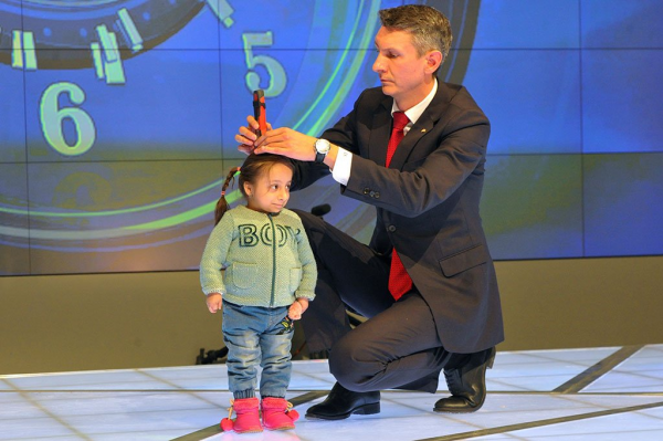 俄羅斯最矮小的姑娘