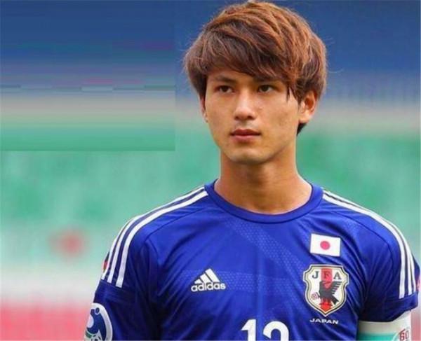 韋世豪與南野拓實亞青賽到世預賽8年比較，是中日足球差距的縮影