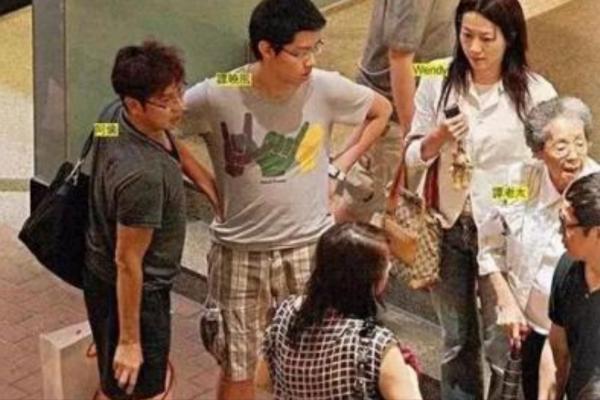 譚詠麟：髮妻助我成名，女朋友為我生了個兒子，兩人皆難取捨