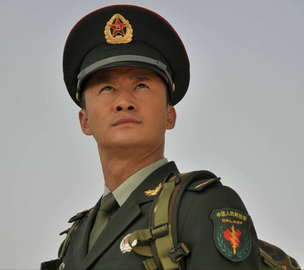 娛樂圈硬漢明星,個個帥氣陽剛,誰才是你心裡的真漢子? 娛樂圈硬漢明星,個個帥氣陽剛,誰才是你心裡的真漢子?