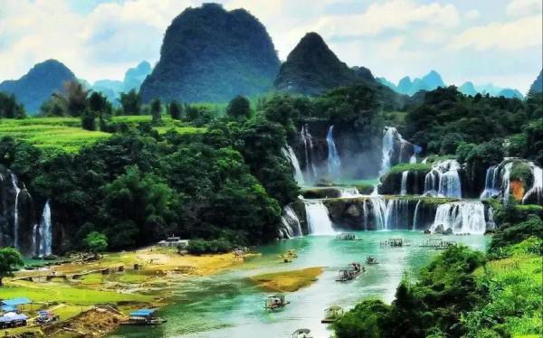 分享，最美瀑布，收藏了.