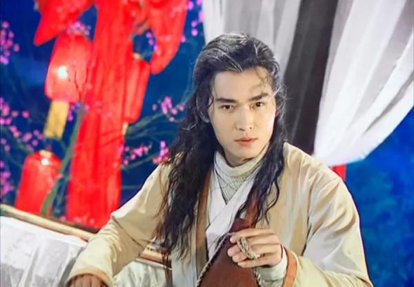 都說山東盛產美男子，這13位魯籍男星，個個五官端正，英氣逼人