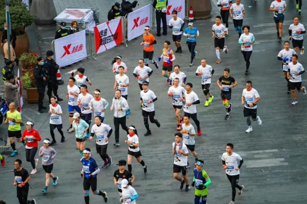 馬拉松：光腳跑好嗎？