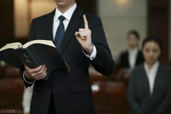 印度移民富豪在英國10年前被謀害，兇手竟然是19歲女醫學生