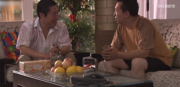 夫妻搬進新小區，被告知不讓養大型犬，藏獒竟咬舌自盡！國產片