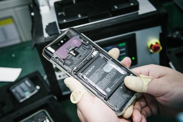 「摺疊屏」能復現天馬行空的手機形態嗎？