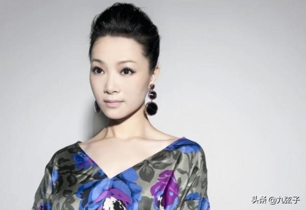 “小宋祖英”呂薇：與父母不為人知的“戰爭”，50歲依然單身