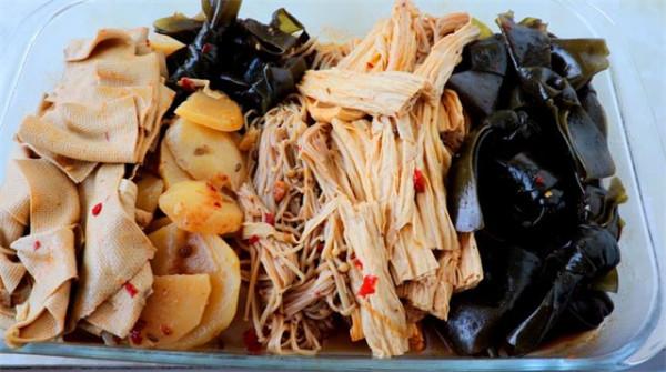 想吃滷菜別排隊買了，秘製配料和做法都告訴你，在家就能做