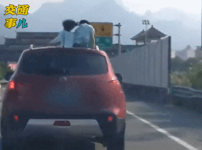 不要讓孩子把頭伸出車窗之外