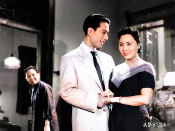 老漢嚴守秘密47年，看到報紙激動流淚：我的身份終於可以公開了