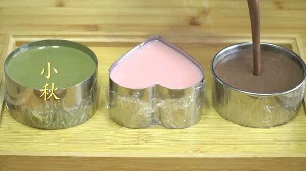 想吃慕斯蛋糕不用買,有冰箱就能做,香濃絲滑,在家也能做大廚 想吃慕斯蛋糕不用買,有冰箱就能做,香濃絲滑,在家也能做大廚