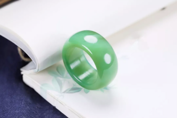 工藝簡單，售價昂貴！這樣的和田玉真賺錢