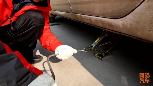 車上哪些設計完全是雞肋？這幾種配置完全是噁心人，你車上都有嗎