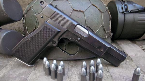 蔣緯國回憶：在大陸時，一位少將與上校向他下跪的經歷