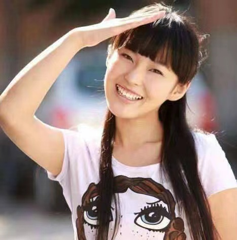 張佳寧：撮合親媽二婚，不原諒生父20年，親舅張曉龍拿她當女兒