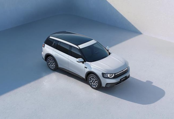 造電瓶車的小牛要造電動車，首款產品官圖釋出，網友：這啥造型啊