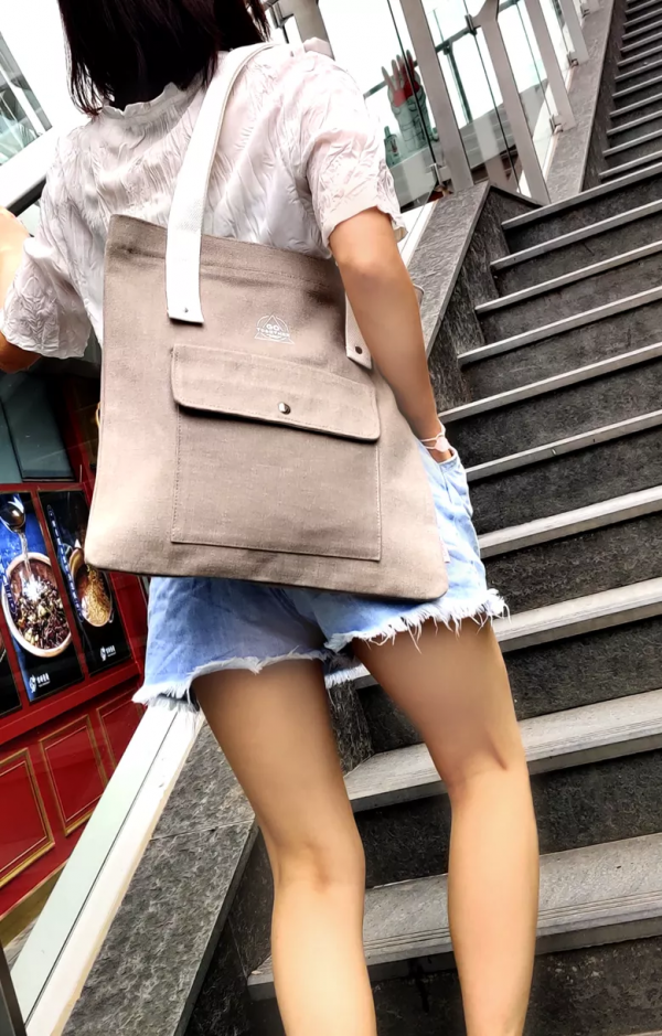 好看又實用的帆布包才是王道，這4款你值得擁有