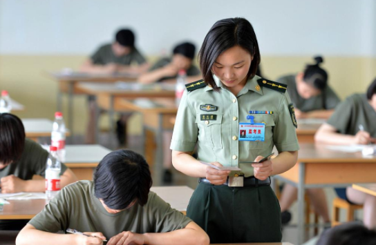 2021軍校迎“寒冬”,大幅降分卻招不滿,考生:想考,但考不上 2021軍校迎“寒冬”,大幅降分卻招不滿,考生:想考,但考不上