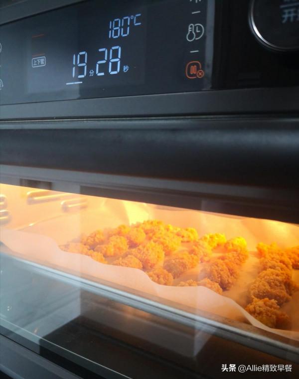 雞胸肉再出新美食，用自制麵包糠做無油版雞米花，外酥裡嫩，真香