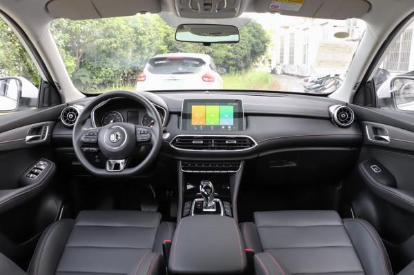 動力強，顏值還是重點，這款適合自己嗎？測評名爵HS