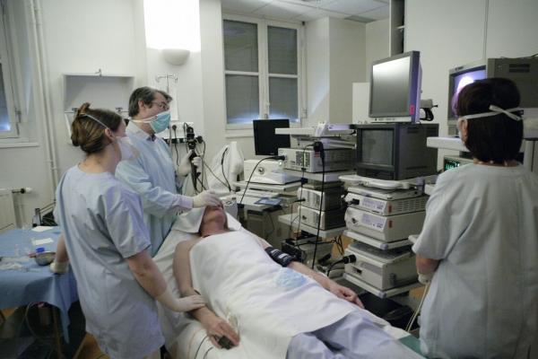 無痛胃鏡和普通胃鏡有什麼區別？醫生帶你走出，胃鏡的這些誤區