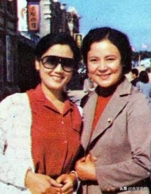 80年代當紅女星李秀明，巔峰時隱退賣薯片，如今她過得怎麼樣了？