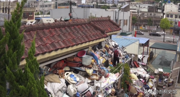 韓國40歲的奇葩兒子，一生啃老迫使75歲父親撿垃圾，一年撿150噸