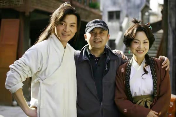 閆妮：爆紅前與前夫離婚，爆紅後公婆罵兒子丟了塊寶