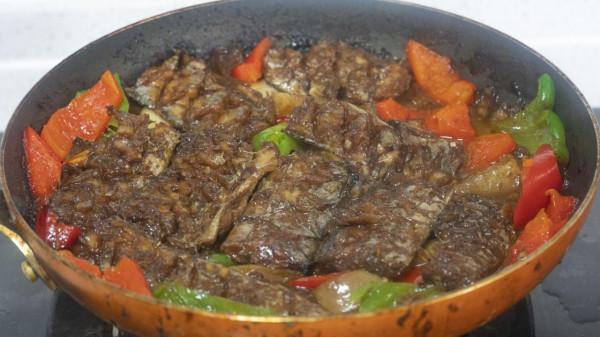 天冷犯懶就饞這一鍋！隨手一燜超下飯，一鍋搞定全家人晚餐，省心