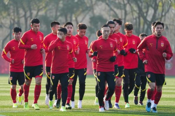 國足進行虎年首訓，10位新人已到隊，孫繼海增援教練組將出徵西亞