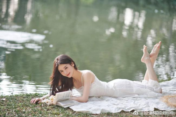 最美&OpenCurlyDoubleQuote;周芷若&rdquo;邱意濃