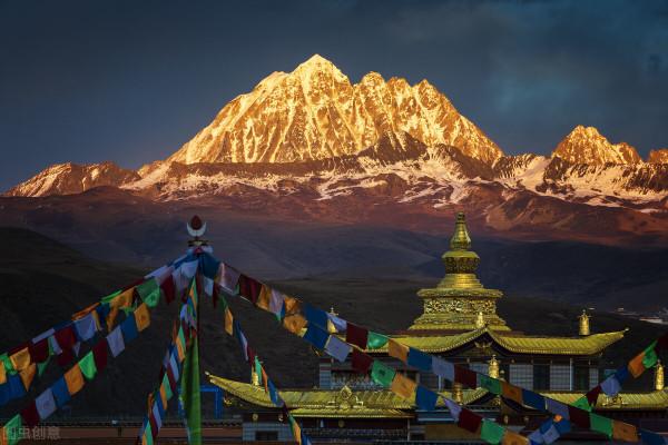 川西雪山——此生必看一次日照金山，據說看到的人可以幸運一整年