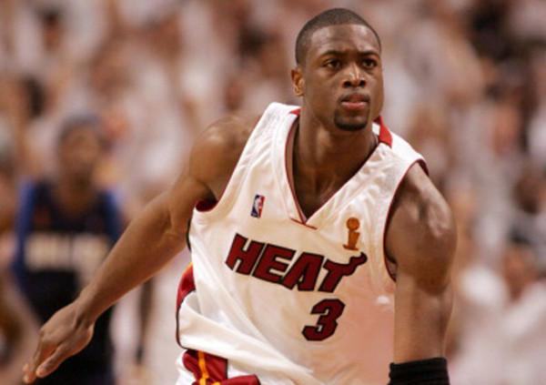 32歲哈登生涯砍下22045分，同期喬科韋艾麥拿了多少分？