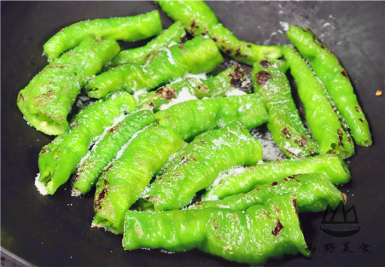 吃了30年的辣椒，只服這種農家特色做法，鹹香鮮辣，拿肉都不換